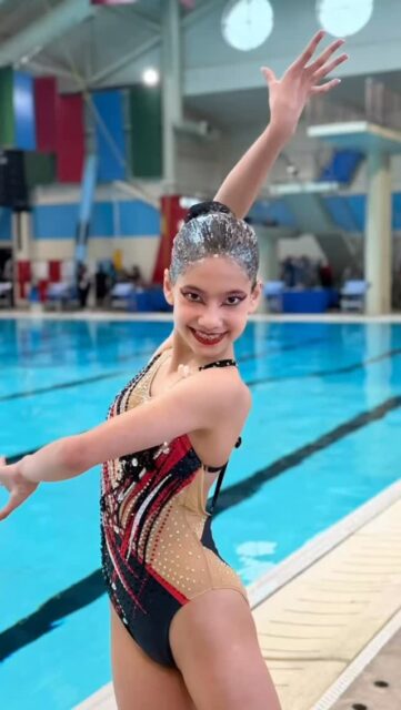 Mable Moran provincial qualifiers was a great success! Bravo to Hannah M who placed 4th for her 13-15 solo, 6th in championships with combined figures, and qualified for Zone 5 BC Summer Games 2026! 

Hannah’s club teammate Elli was cheering her on after her pre-swim technical solo performance. Well done Elli!! 

Thank you coach Fannia for all your support this weekend 💚

Stay tuned for future updates for the @bcartswim provincial championships in Kamloops May 8-10 and the @canadaartisticswimming National Championships May 5-10th in Saskatoon.  Plenty more competition still to come for our athletes! 

🍀💚 let’s go North Shore 💚🍀

#northshore #artisticswimming #competition